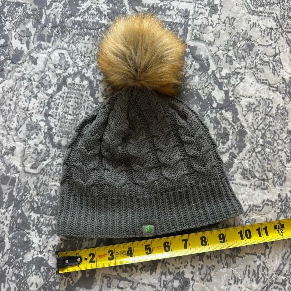 Five1Four Supply Co Grey Cable Knit Fleece Lined Pom Pom Winter Beanie Canada